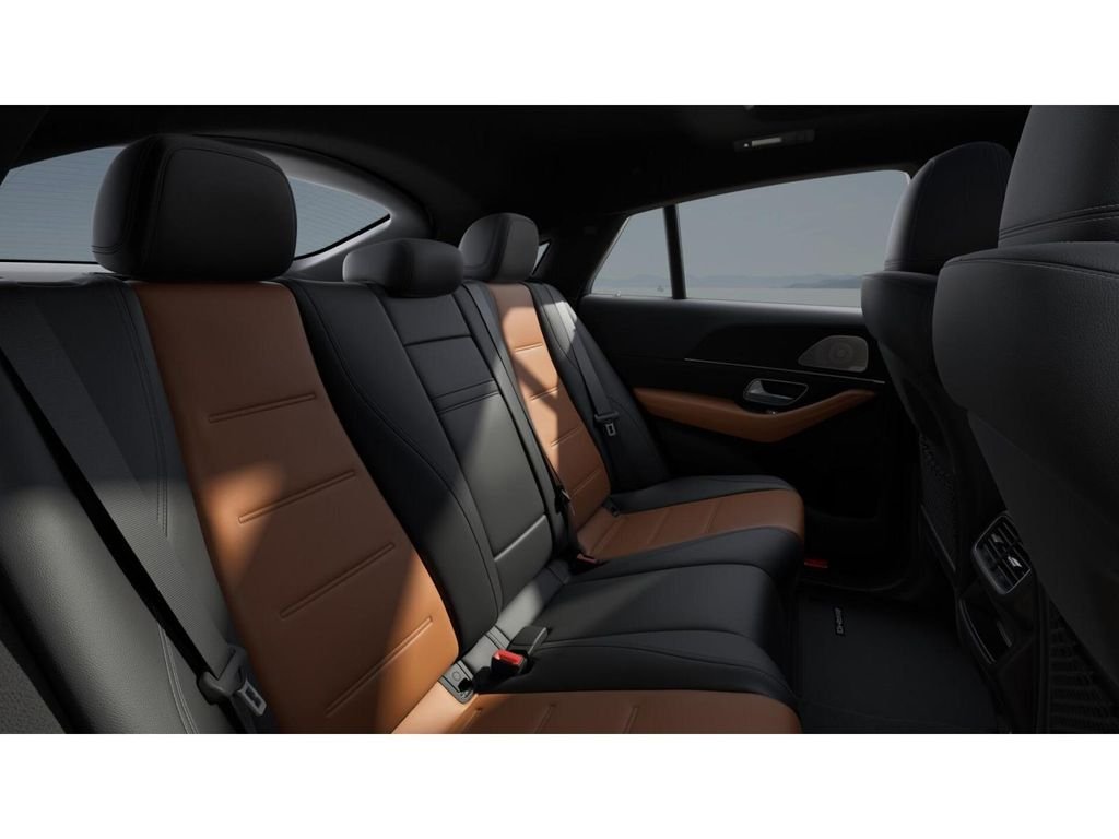 New 2027 White Mercedes-Benz GLE 450 Coupe image 5