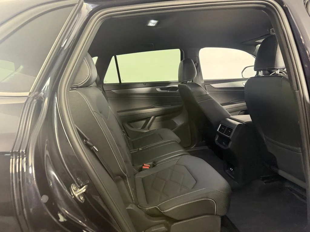 2025 Volkswagen Atlas Cross Sport SE w/Tech - Photo 26