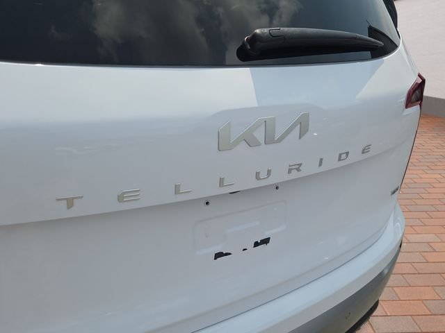 Certified Used 2023 White Kia S image 6
