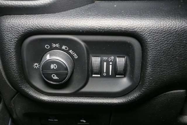 Used 2019 Blue Ram Laramie image 37