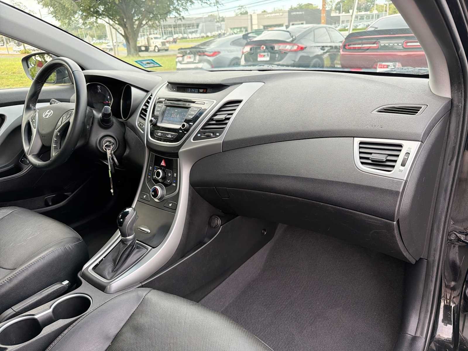 Imagen 16: Hyundai Limited de 2014 de color Phantom Black de segunda mano