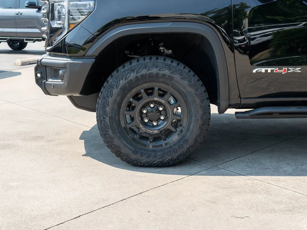 New 2026 Onyx Black GMC AT4X image 31