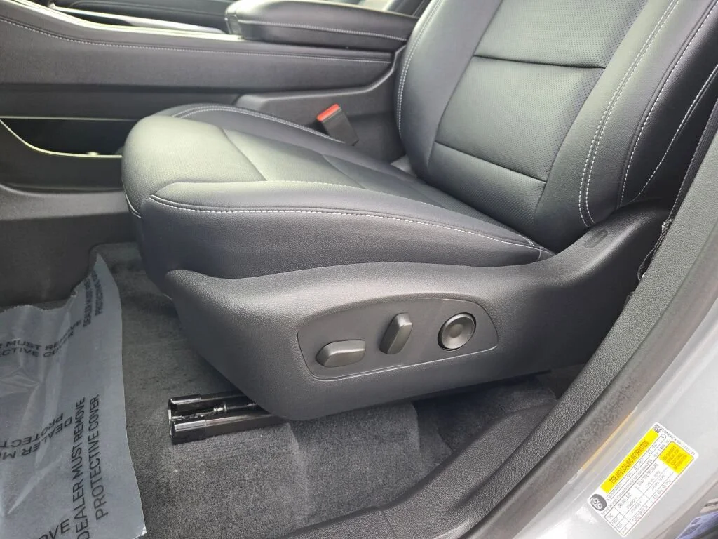 2026 Chevrolet Traverse LT - Photo 24