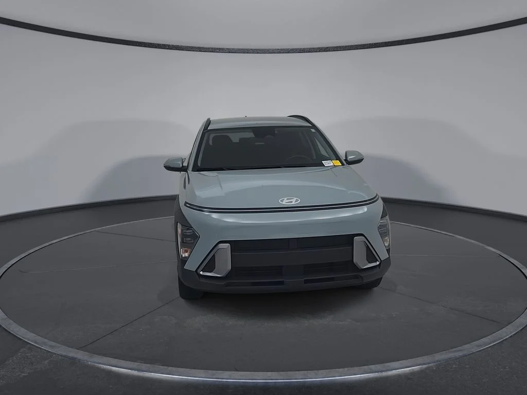 Used 2025 Green Hyundai SEL image 5