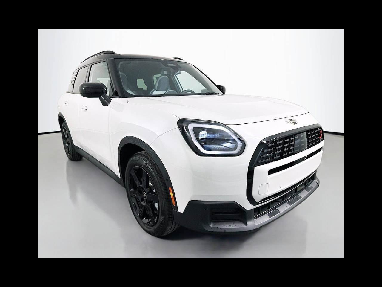 New 2027 Nanuq White Metallic MINI OXFORD EDITION image 3