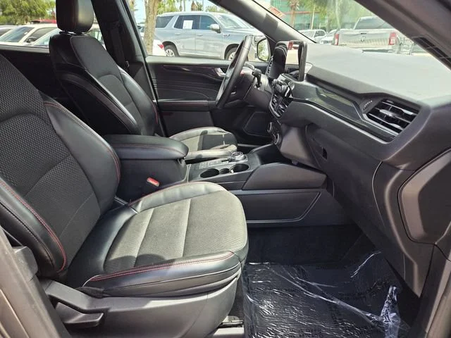 2025 Ford Escape ST-Line - Photo 14