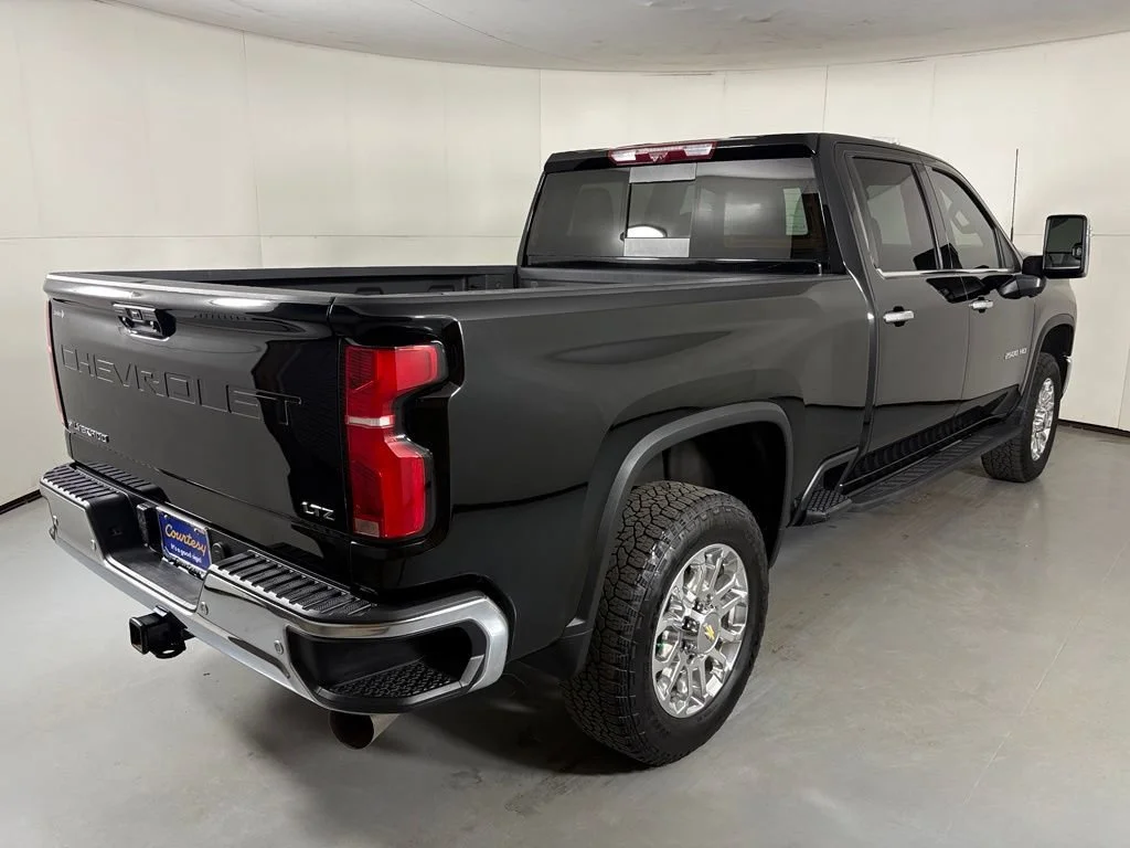Used 2025 Black Chevrolet LTZ image 10