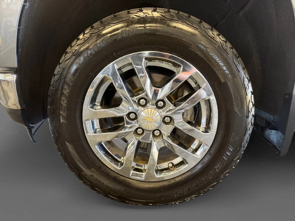 Used 2020 SATIN STEEL METALLIC Chevrolet LT image 15