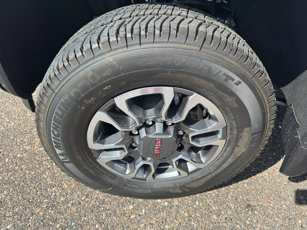 New 2026 Summit White GMC SLT image 30
