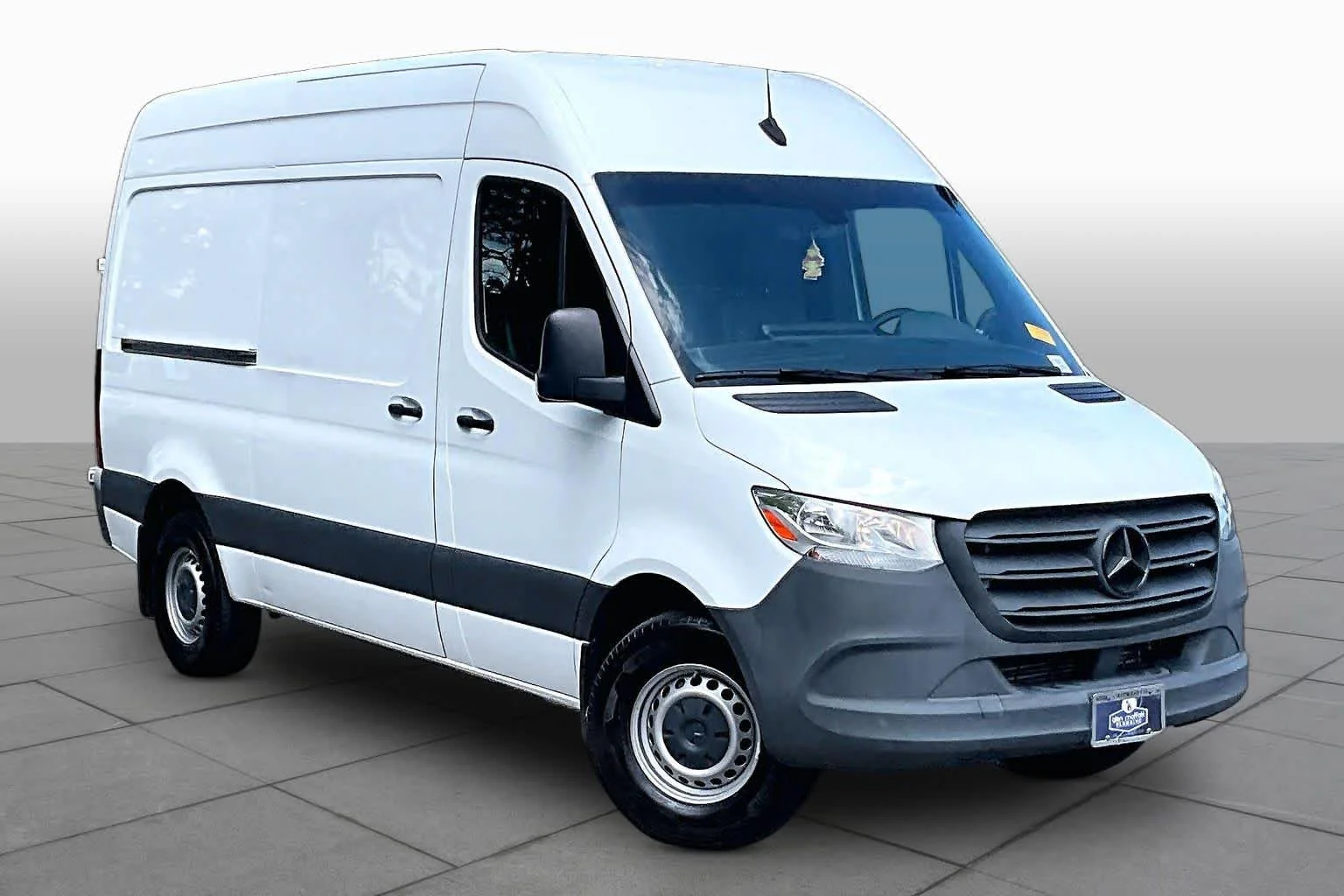 Used 2023 Arctic White Mercedes-Benz  image 3