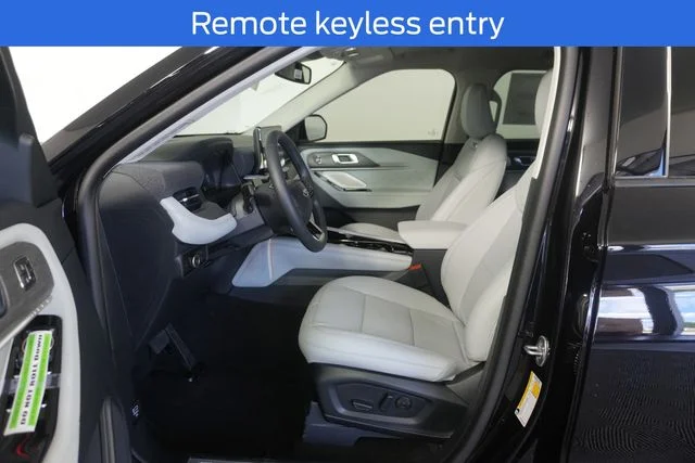 New 2026 Agate Black Metallic Ford Platinum™ image 7