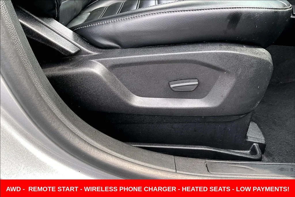 Used 2024 Silver Ford SEL image 35