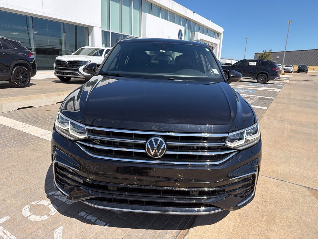 Used 2024 Deep Black Volkswagen 2.0T SEL R-Line image 2