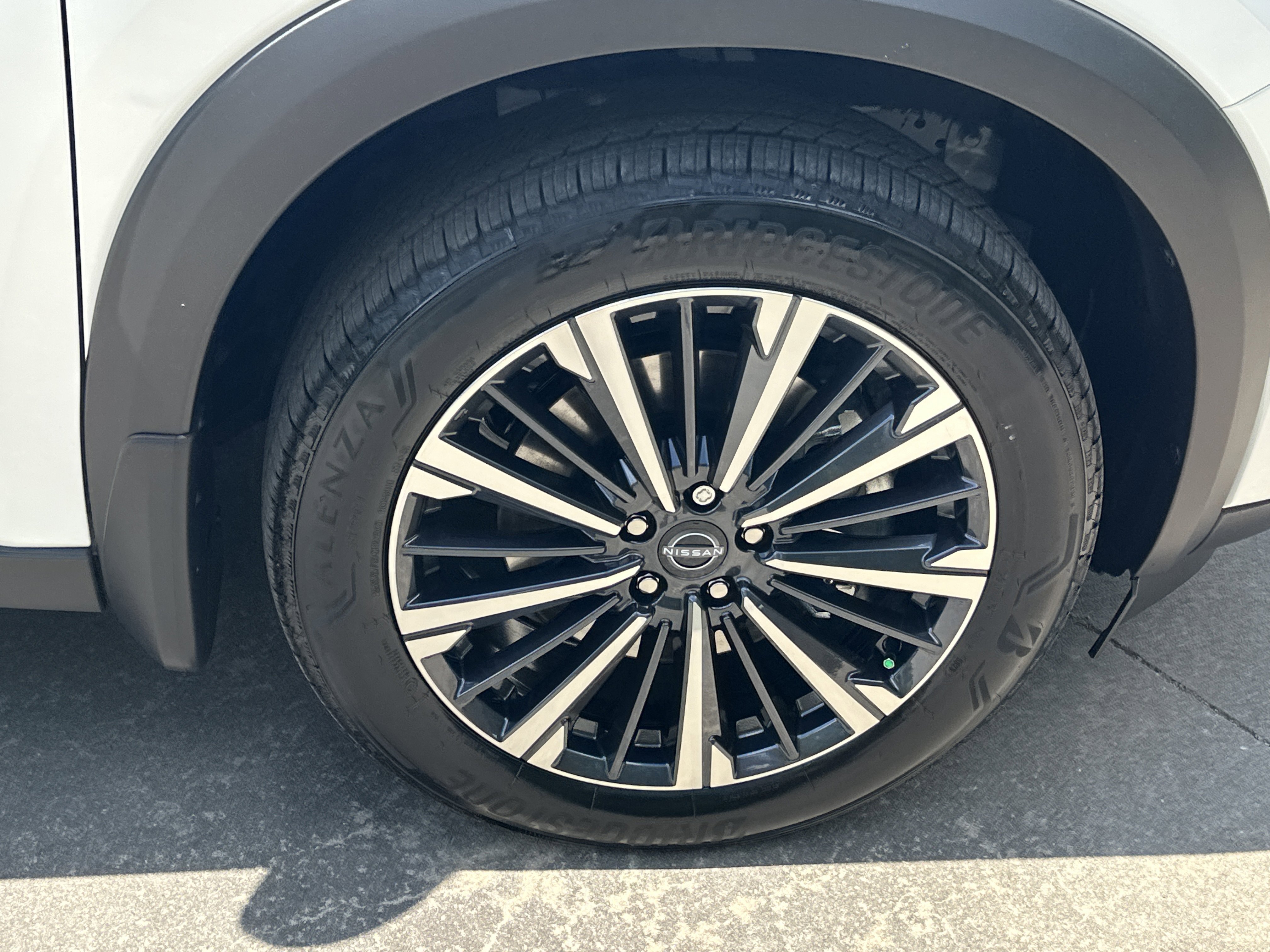 New 2026 Everest White Pearl Tricoat Nissan Platinum image 13