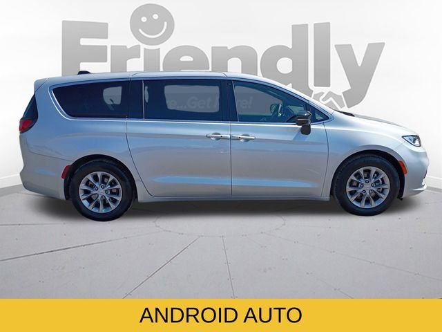 Used 2026 Silver Chrysler Limited image 5