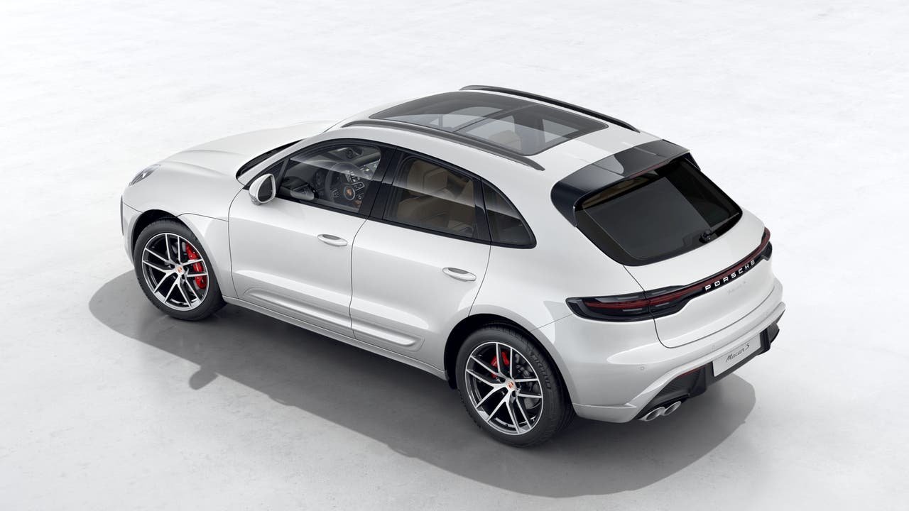 New 2026 Carrara White Metallic Porsche S image 4