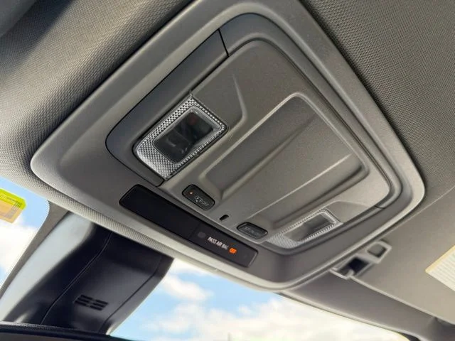 Used 2022 Blue Chevrolet Custom image 27