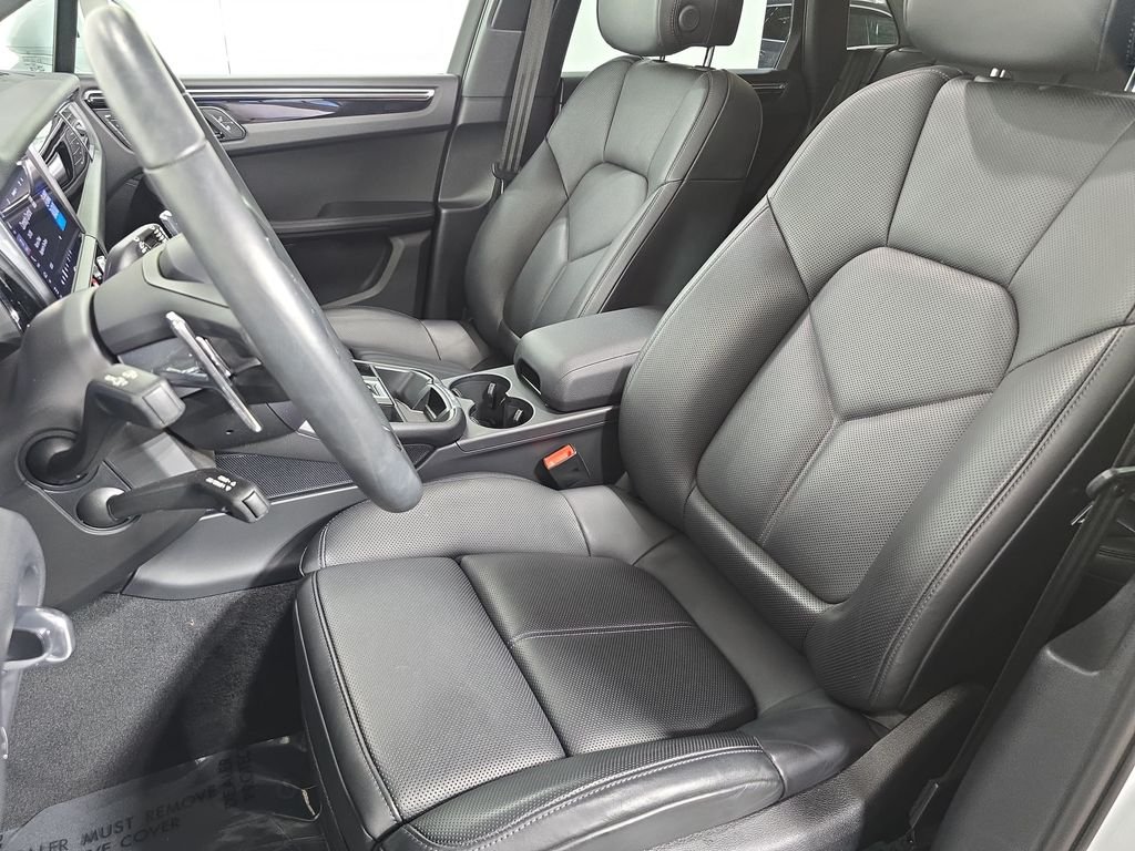 Certified Used 2026 White Porsche  image 5