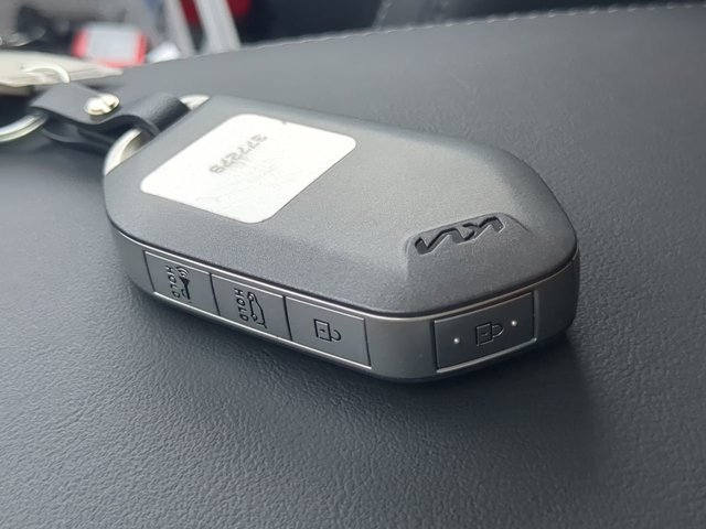 Used 2025 Black Kia EX image 30