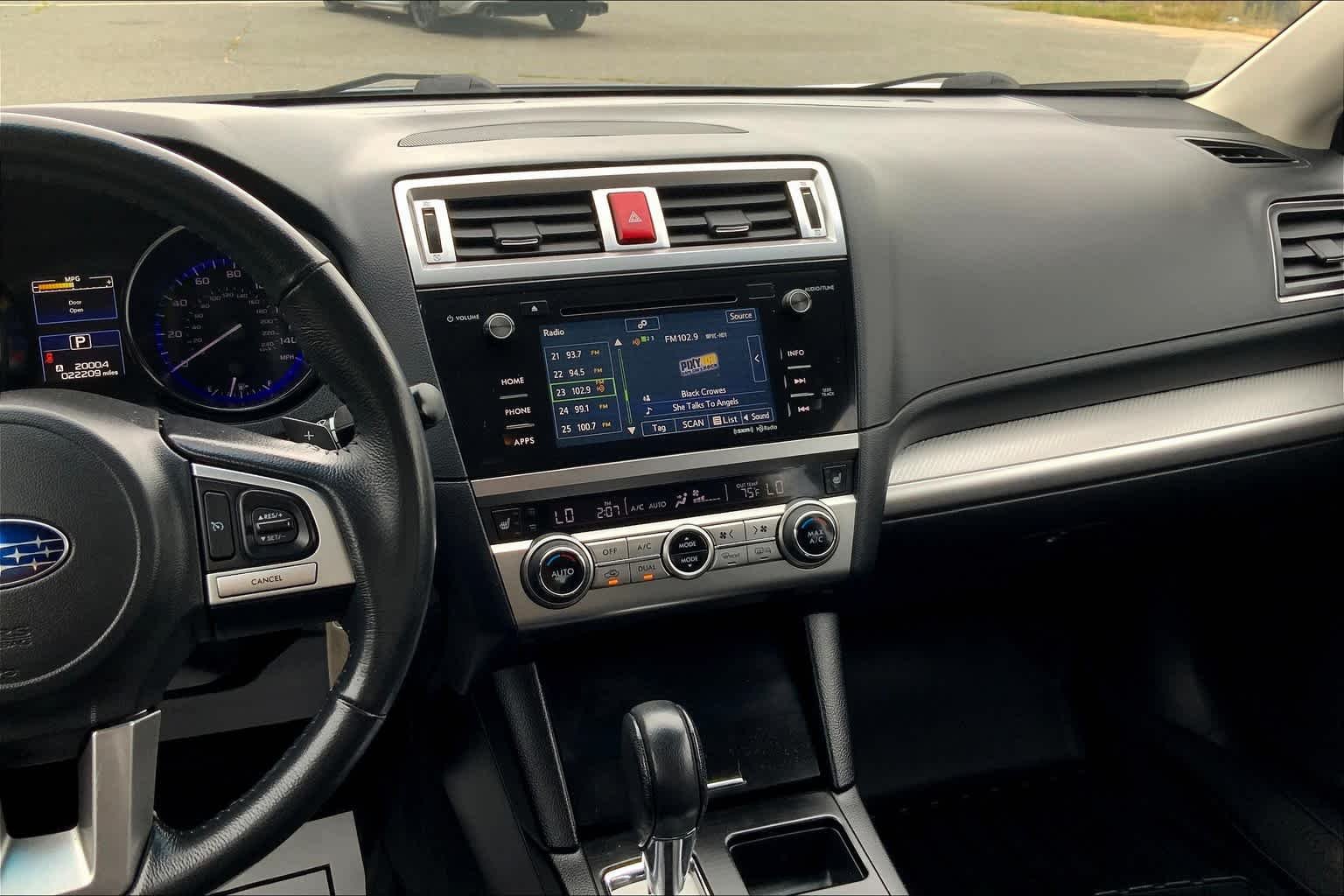 Used 2017 Twilight Blue Metallic Subaru Premium image 7