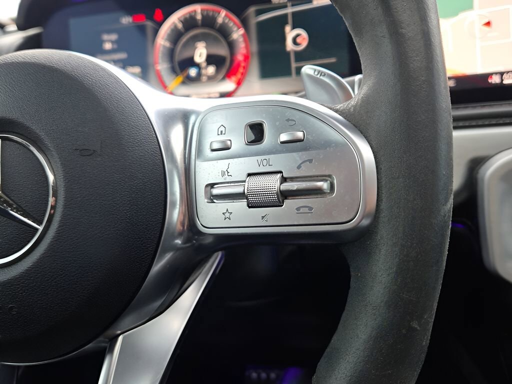 Used 2020 White Mercedes-Benz 4MATIC® image 33