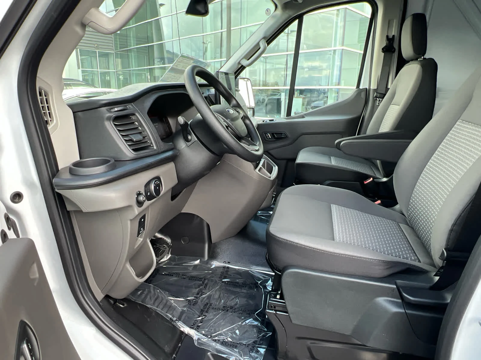 New 2026 Oxford White Ford Cargo Van image 19