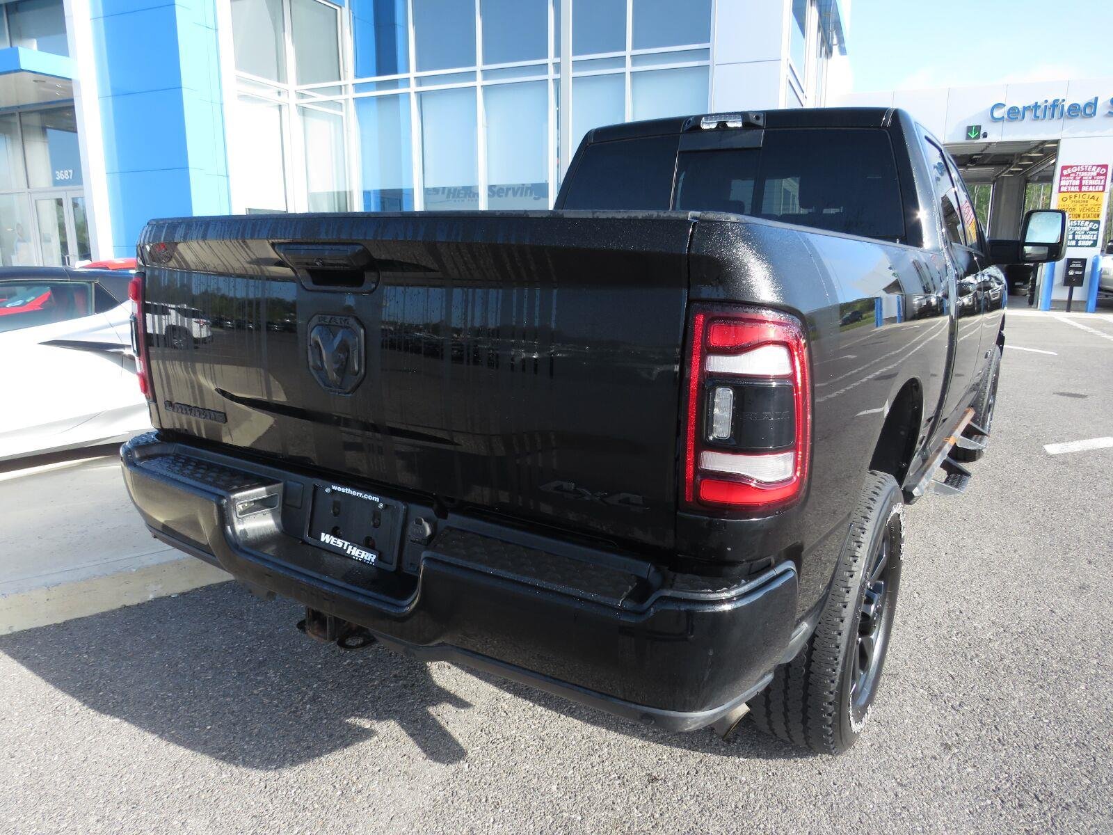 Used 2023 Diamond Black Crystal Pearlcoat Ram Laramie image 6