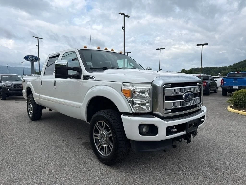 Used 2014 White Platinum Clearcoat Metallic Ford Platinum image 7