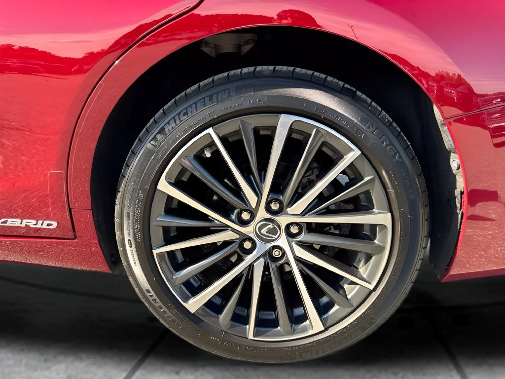 Used 2022 Red Lexus 300h image 34