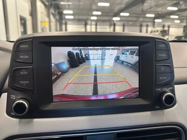 Used 2021 Red Hyundai SE image 26