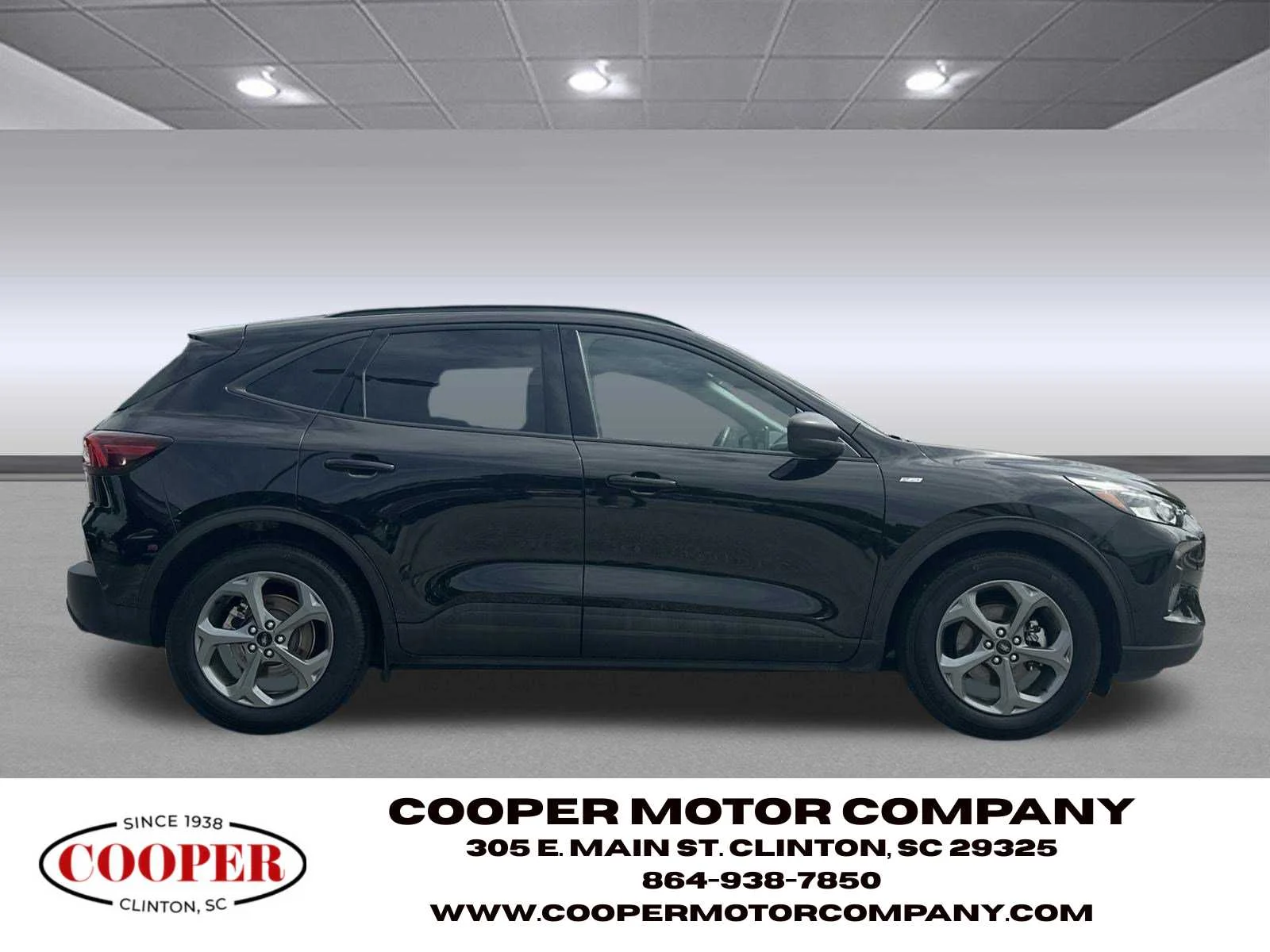 Used 2025 Agate Black Metallic Ford ST-Line image 6