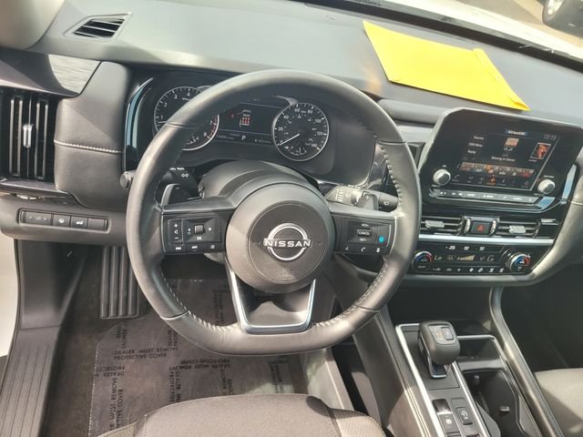 Used 2025 White Nissan SV image 30