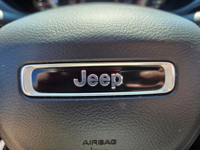 Used 2025 Red Jeep Trailhawk image 33