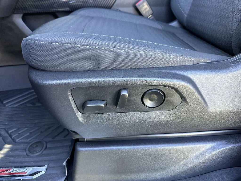 Used 2025 Blue Chevrolet RST image 12