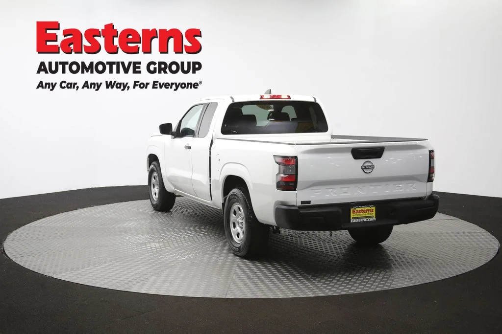 Used 2022 White Nissan S image 36