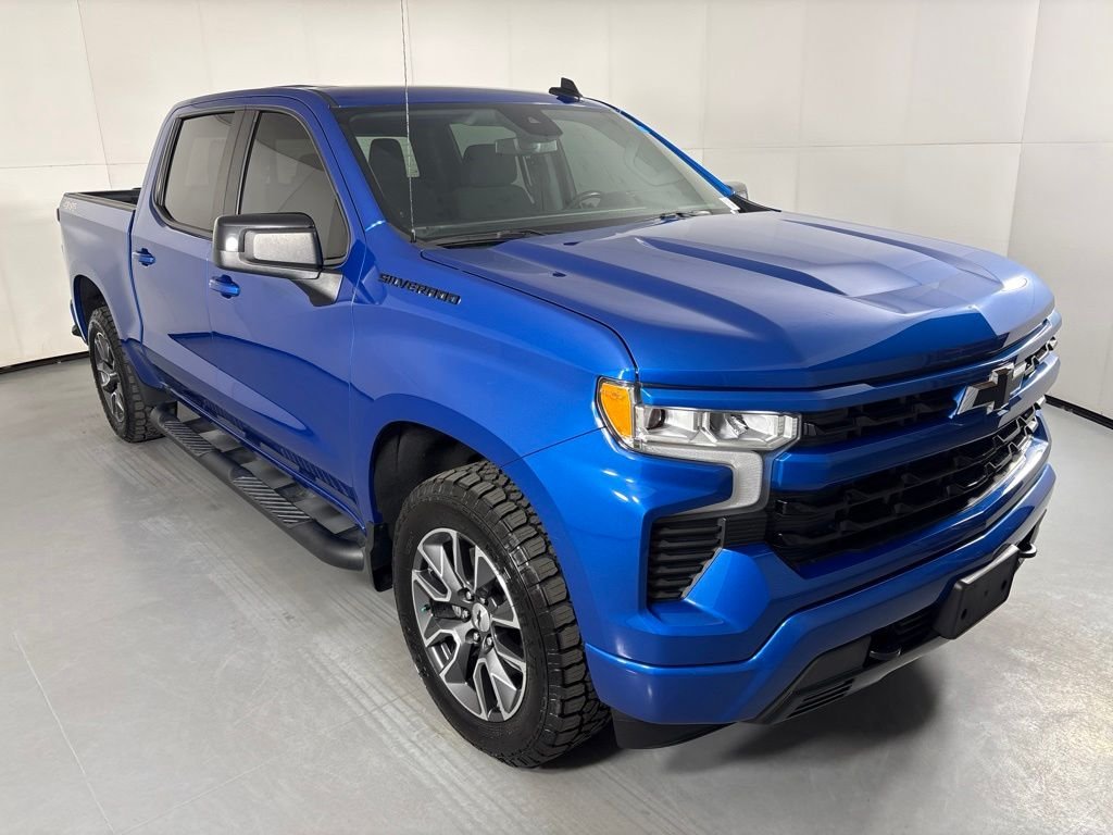 Used 2022 Blue Chevrolet RST image 2
