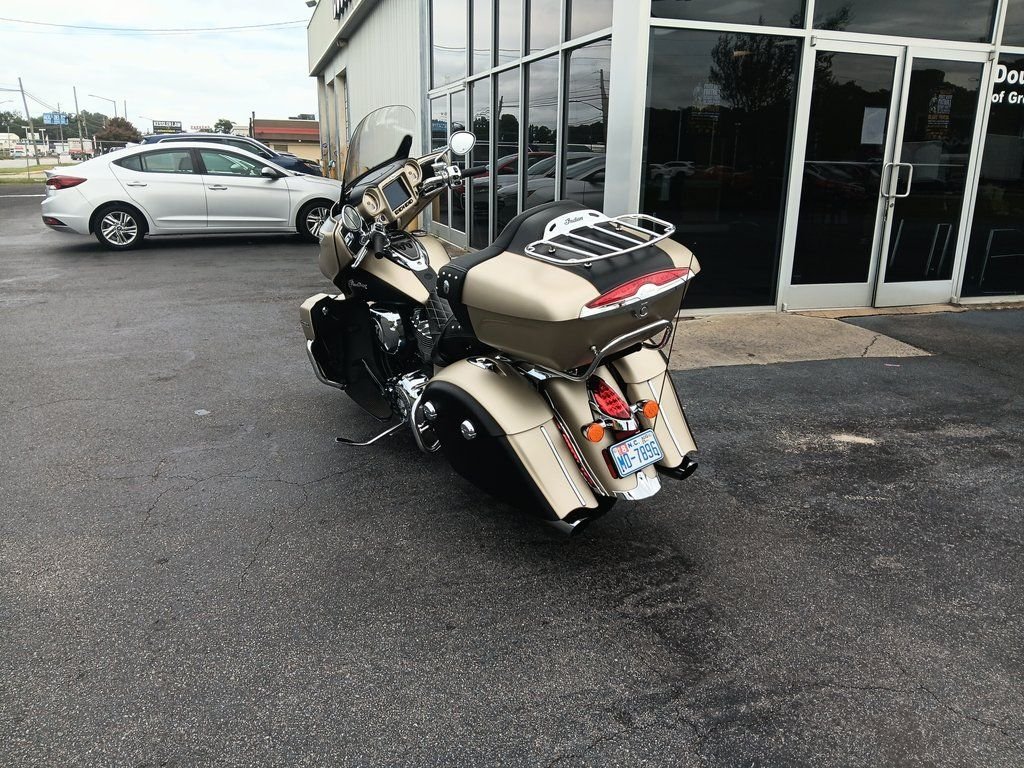 Used 2019 Gold Indian  image 3
