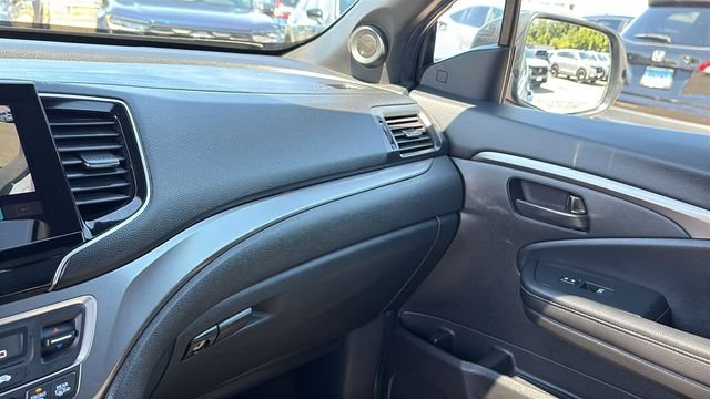 Used 2023 Lunar Silver Metallic Honda EX-L image 20