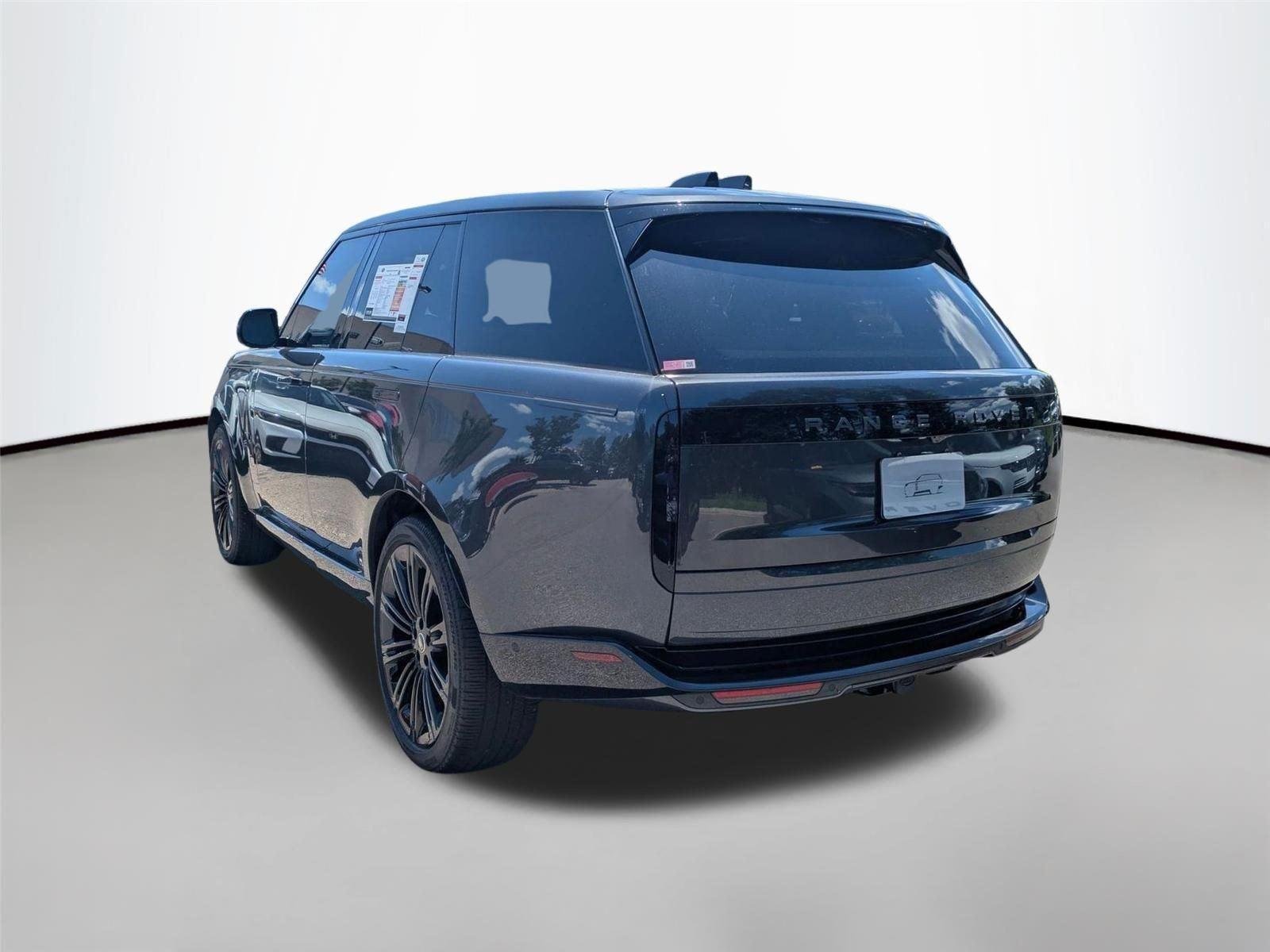 Used 2025 Carpathian Grey Premium Metallic Land Rover SE image 7