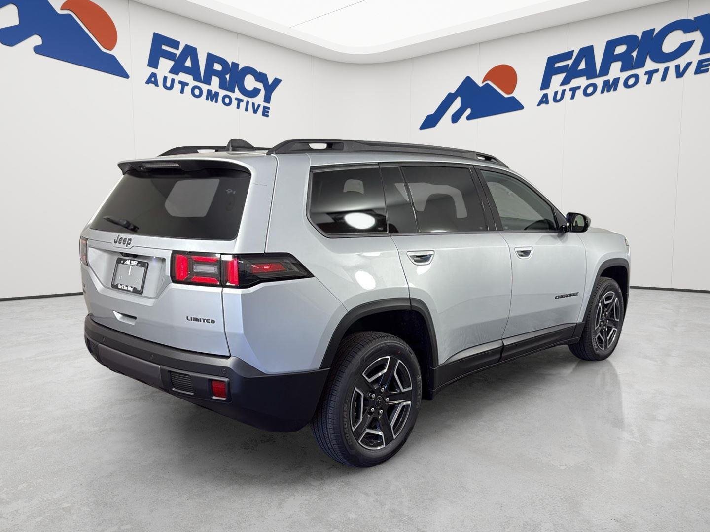 New 2026 Silver Zynith Clear-Coat Exterior Paint Jeep Limited image 4