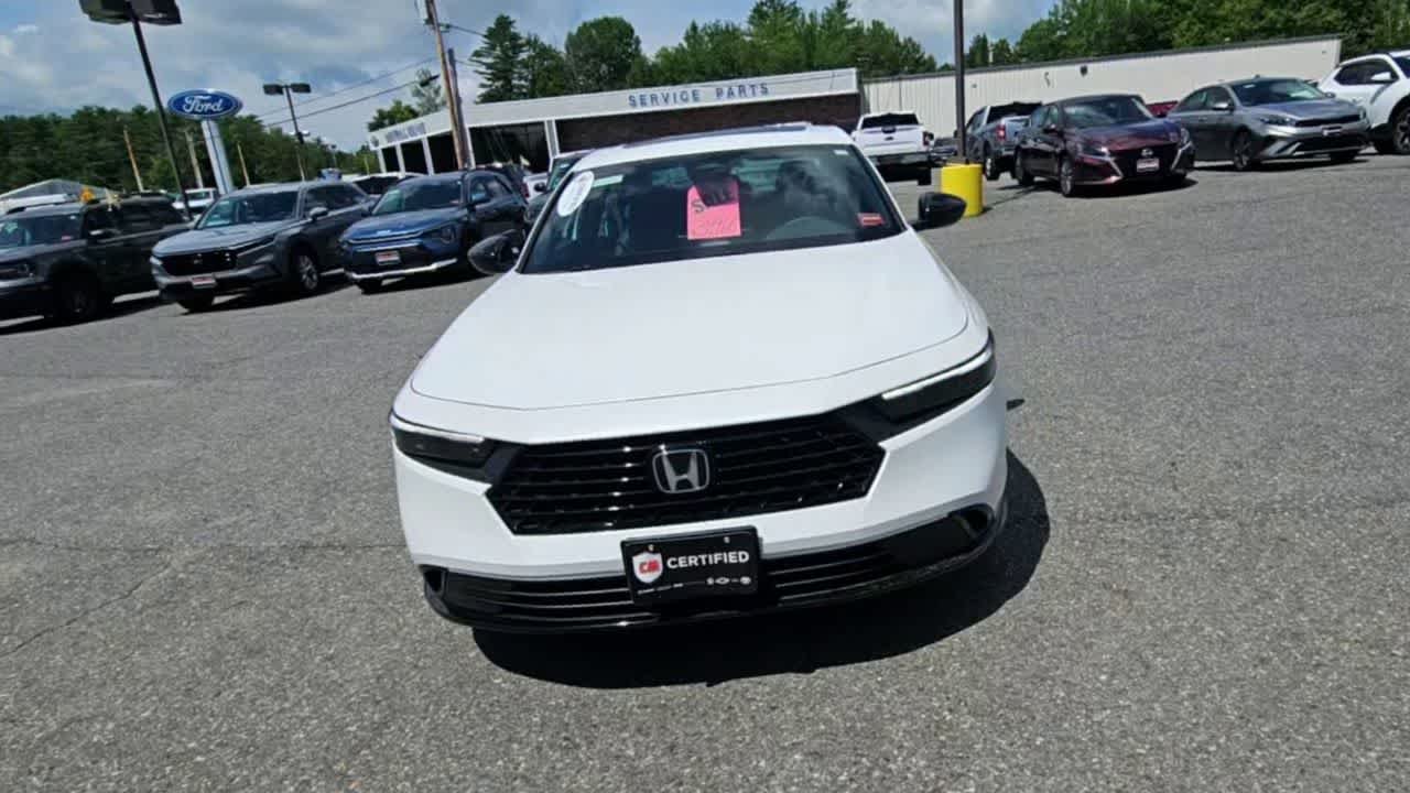 Used 2025 Platinum White Pearl Honda Sport-L image 4