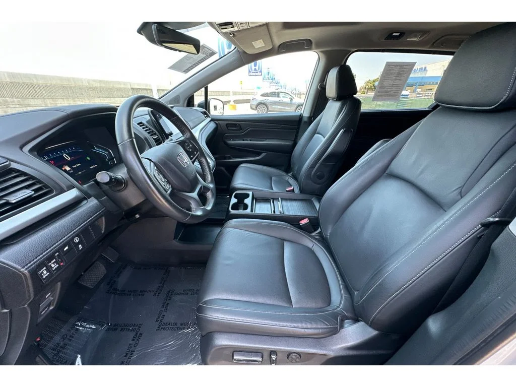 Used 2024 Platinum White Pearl Honda EX-L image 10