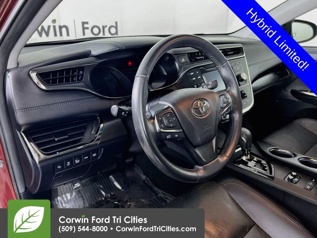 Used 2017 Red Toyota Limited image 3