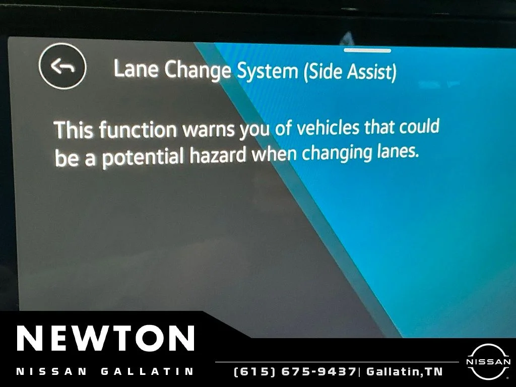 Used 2025 White Volkswagen 2.0T SE w/Technology image 45