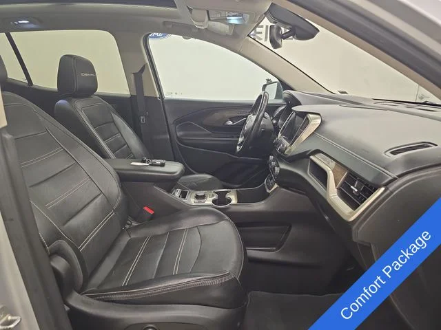 Used 2022 Quicksilver Metallic GMC Denali image 10