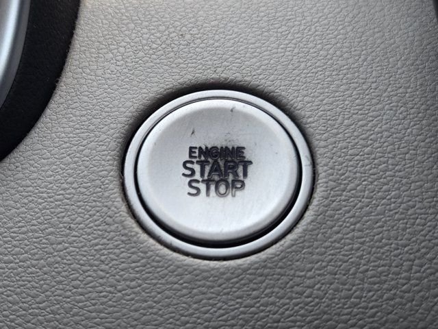 Used 2022 Quartz Hyundai Blue image 22