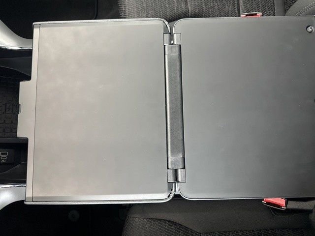 New 2026 Iconic Silver Metallic Ford XLT image 43