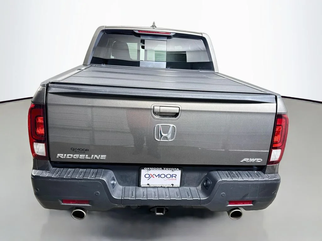 Used 2022 Pacific Pewter Metallic Honda RTL-E image 6