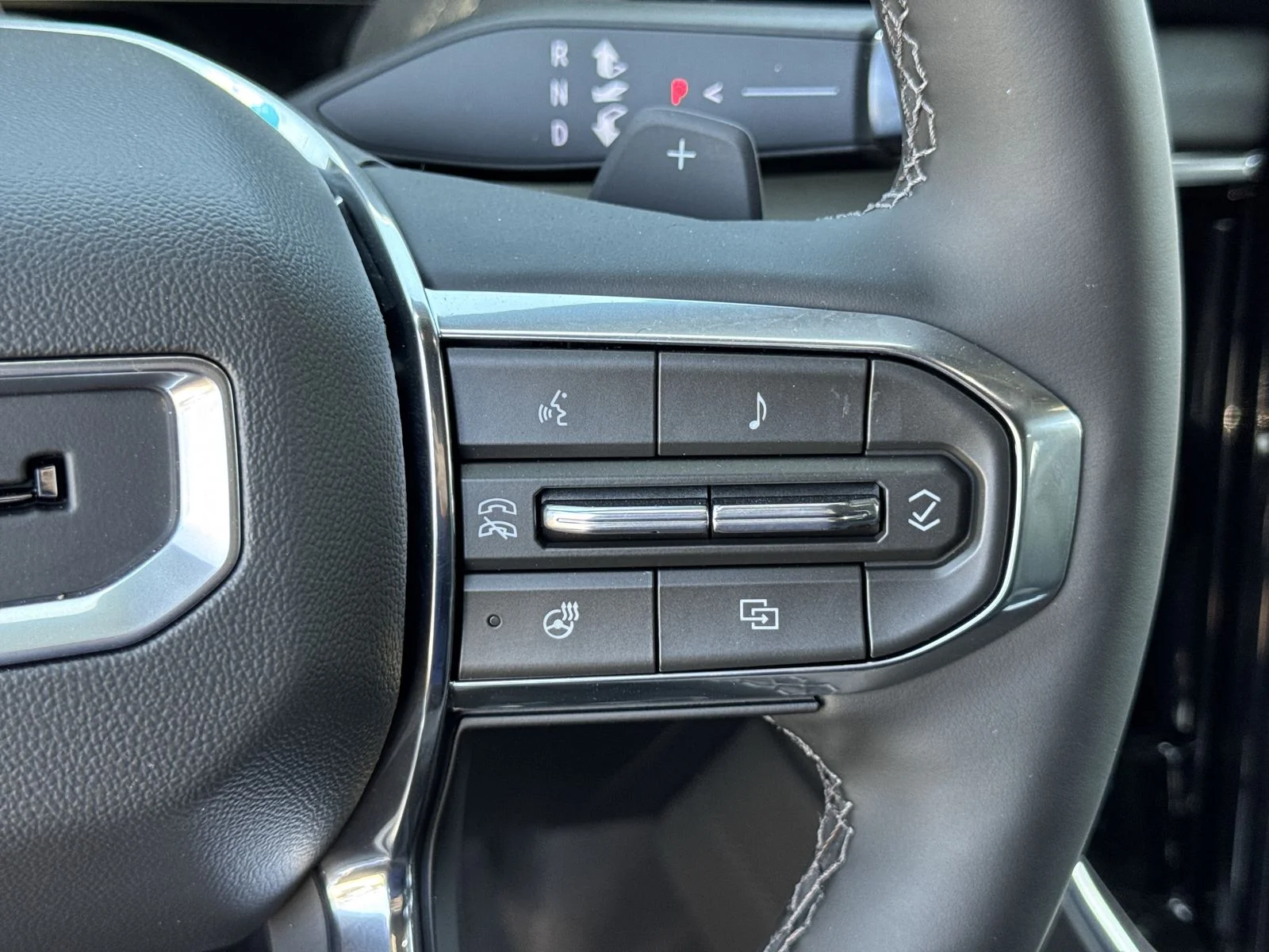 2026 GMC Yukon XL Denali - Photo 19