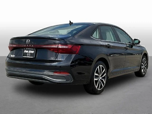 Used 2025  Volkswagen 1.5T SE image 7